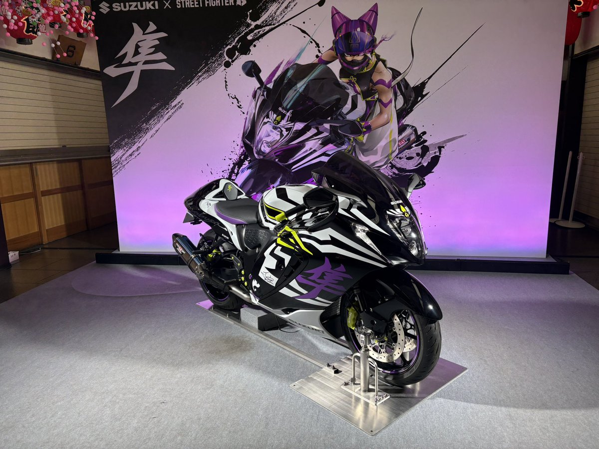 katsuska_FPS's tweet photo. 今年も最高の大会だった！
最高の選手、チームをまた生で観れて幸せすぎる！
ぶいすぽの3人もリーグ期間中アンバサダー務めてくれて本当にありがとうって言いたい。
あと、隼と8Rは出たら買うのでどうか販売してください。お願いします🙏
#CAPCOMCUP12
#SFリーグ
#ぶいすぽ
#スズキ https://t.co/d6GoPjpzmG