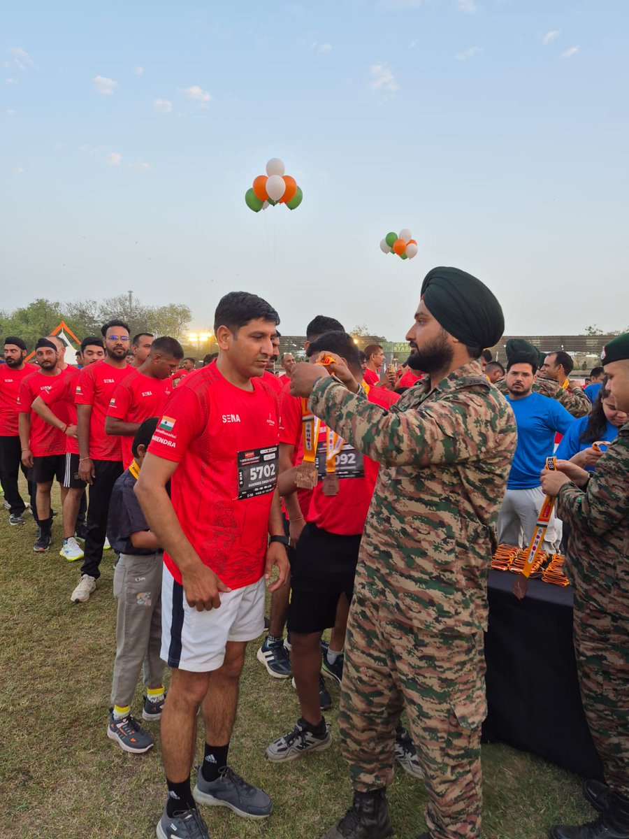 𝐍𝐚𝐫𝐞𝐧𝐝𝐫𝐚 𝐒𝐢𝐧𝐠𝐡 𝐑𝐚𝐭𝐡𝐨𝐫𝐞 tweet media