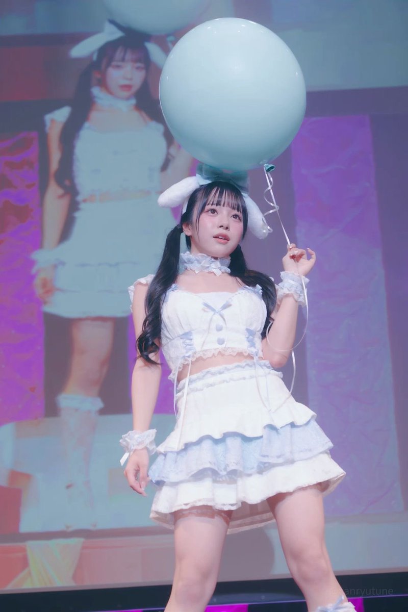 4rtm_a's tweet photo. CUTIE STREETの増田彩乃ってそもそも顔が可愛すぎるのにこんなん着たらさすがにエッッッすぎない？ https://t.co/ufAw7ycmOi