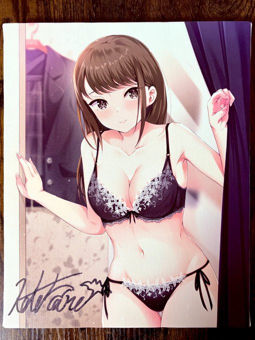 コトハネ×ウェブポングッズ紹介、本日はレア賞の直筆サイン入りキャンバスアートです!
一枚ずつ直筆にてサインを描かせていただきました…!!
印刷もとっても綺麗なので、
皆さまぜひ引いて手に入れてみてくださいね～～!!✨

#コトハネウェブポン 