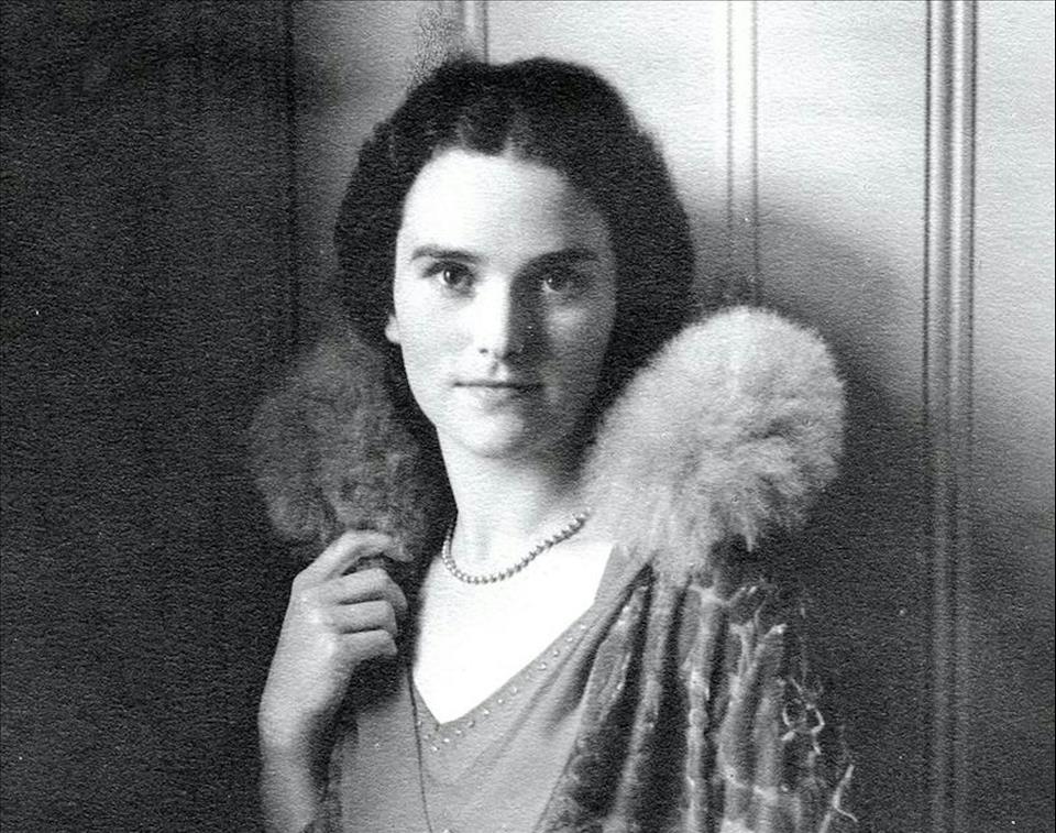 MENAFN's tweet image. Memory Is Not To Be Trusted: A South African Memoir Traces The Search For A Family Secret #Memory #Trusted: #South #African #Memoir #Traces #Search #Family #Secret #School #University #Collage #Teach #Studentgggg dlvr.it/TRVZGp