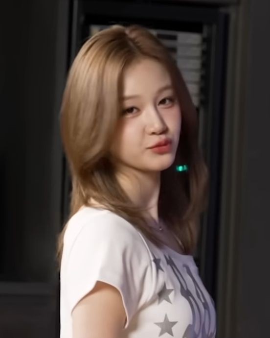 𝘈𝘔𝘖𝘜𝘙𝘈. tweet media