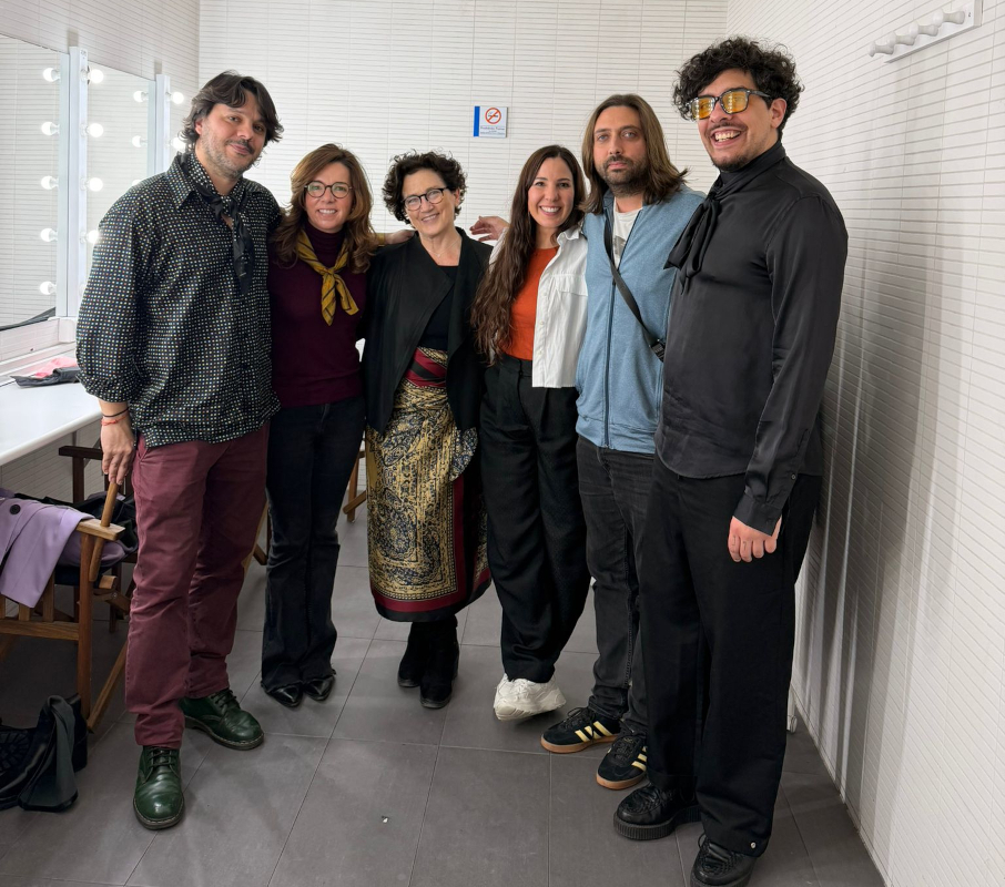 espacio_diario's tweet photo. El concierto de Lucía Espín clausura la XXII edición del festival Ellas Crean https://t.co/nSNE6dagXF 
La XXII edición del festival Ellas Crean de Tetuán finalizó ayer tras congregar a más de 1.500 espectadores. La artista Lucía Espín, con su nuevo álbum Un motivo para volver, … https://t.co/fxibuoHf8b