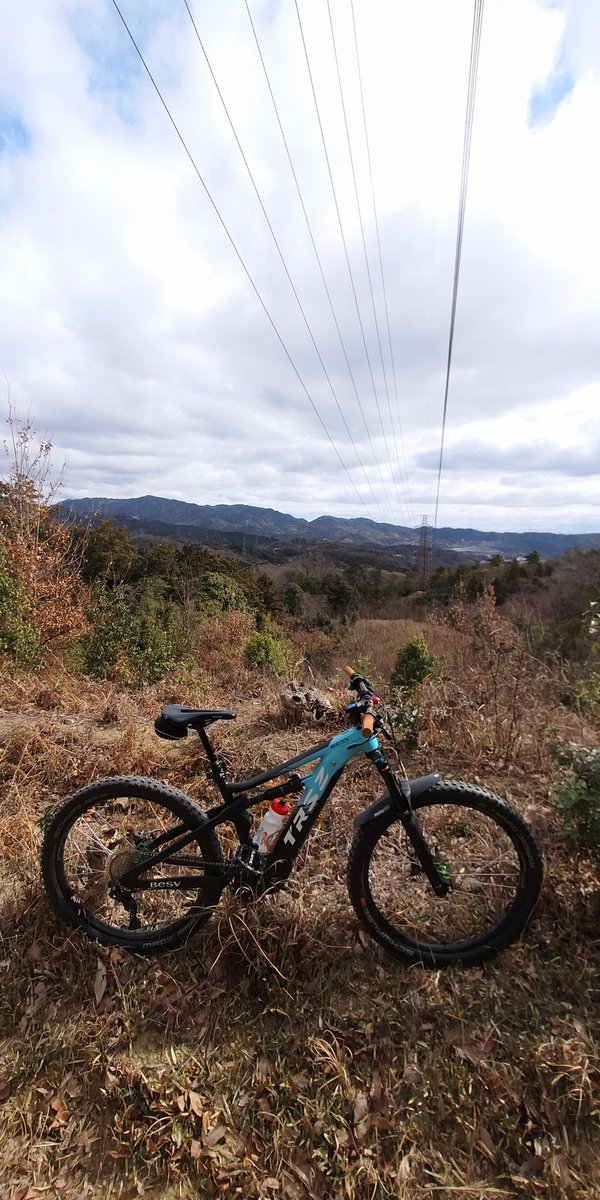 higekuma52's tweet photo. ここも久しぶり。
朝は冷えたけど、陽射しのある所は少し暑いし🥵
好きな夏が近付いて来た😁 https://t.co/dIGJDsz2jC