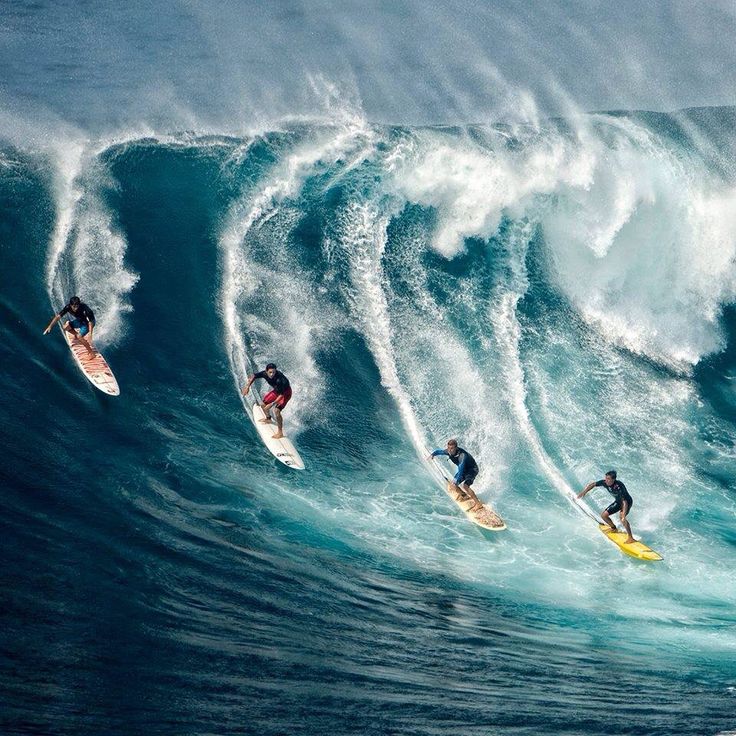surfingisgod's tweet image. Party wave at Waimea! 🌊✨BigWave, #Surfing, #Hawaii  #NatureIsAmazing