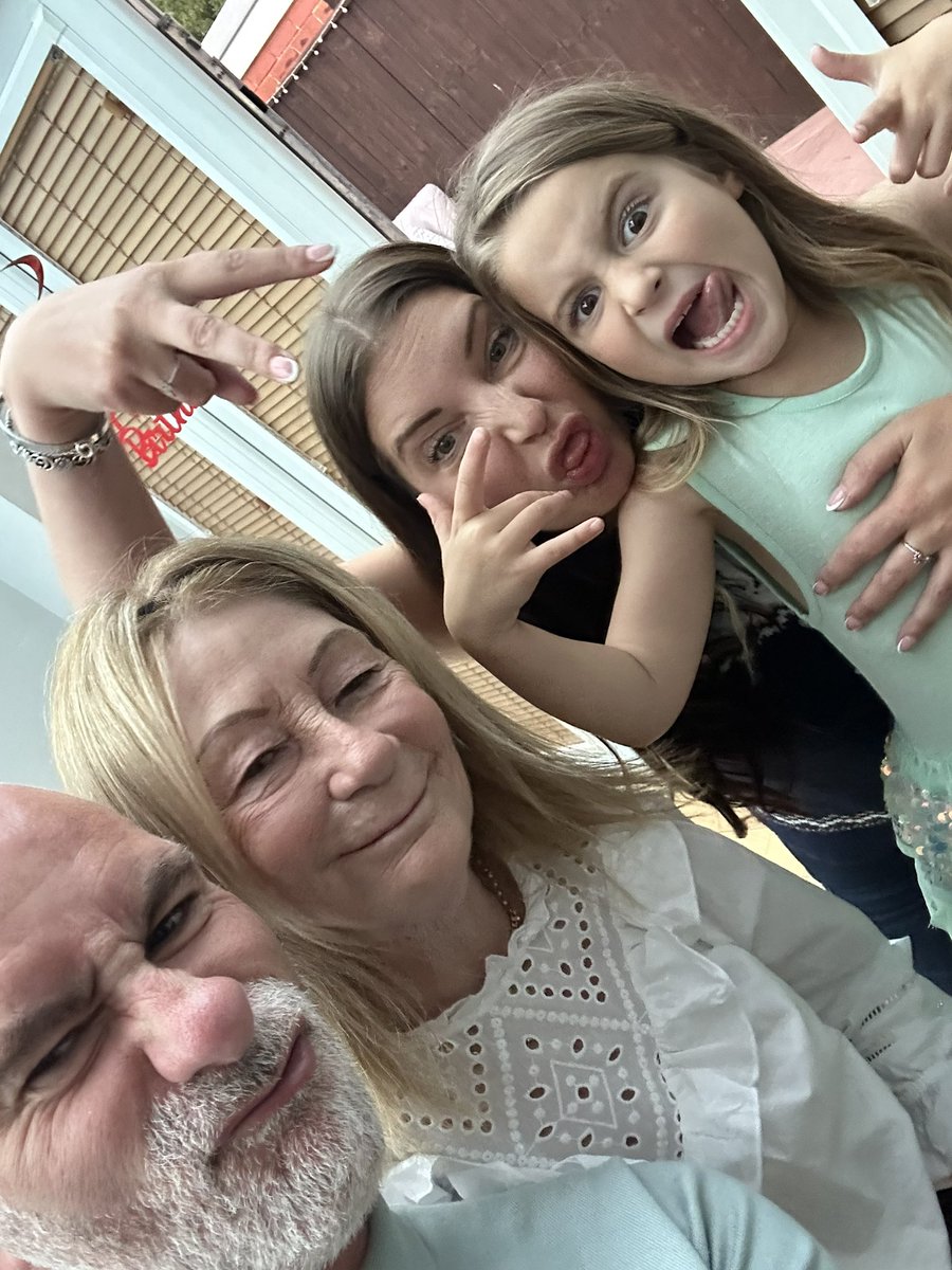 Indie Rob tweet media