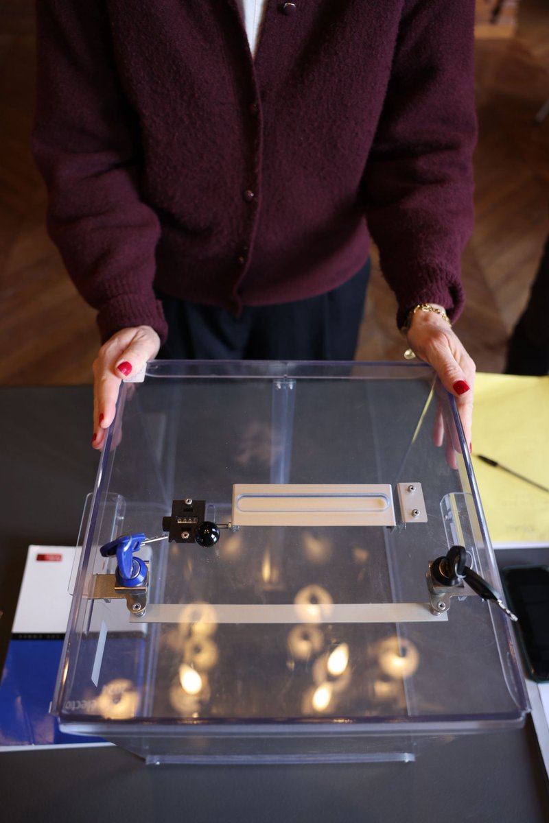 VilledeVanves's tweet photo. 🗳️ 1er tour des élections municipales 2026
Le taux de particpation à 10h à #Vanves est de 6,15 %. 
⏱️Les bureaux de vote sont ouverts jusqu’à 20h. 
➕ d'infos et taux de participation par bureau de vote : https://t.co/BFSAv9wbjV https://t.co/i8OxCfKWUv