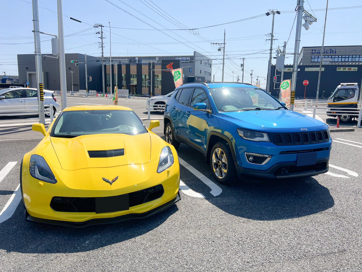 kei_task's tweet photo. Jeep購入しました！
人生初のSUV！
夢のアメ車2台持ちです☺️
やっとセカンドカーが買えました笑
コルベットは3年間で4万キロも走っちゃったよ笑 https://t.co/ANwcrJKKpf