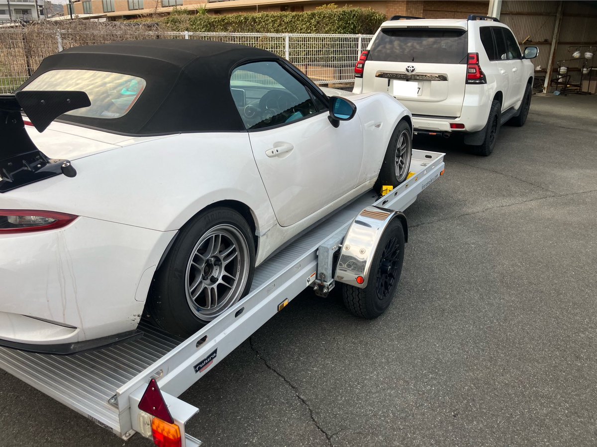 よすけ tweet media