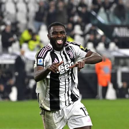 Sebasnissa tweet media