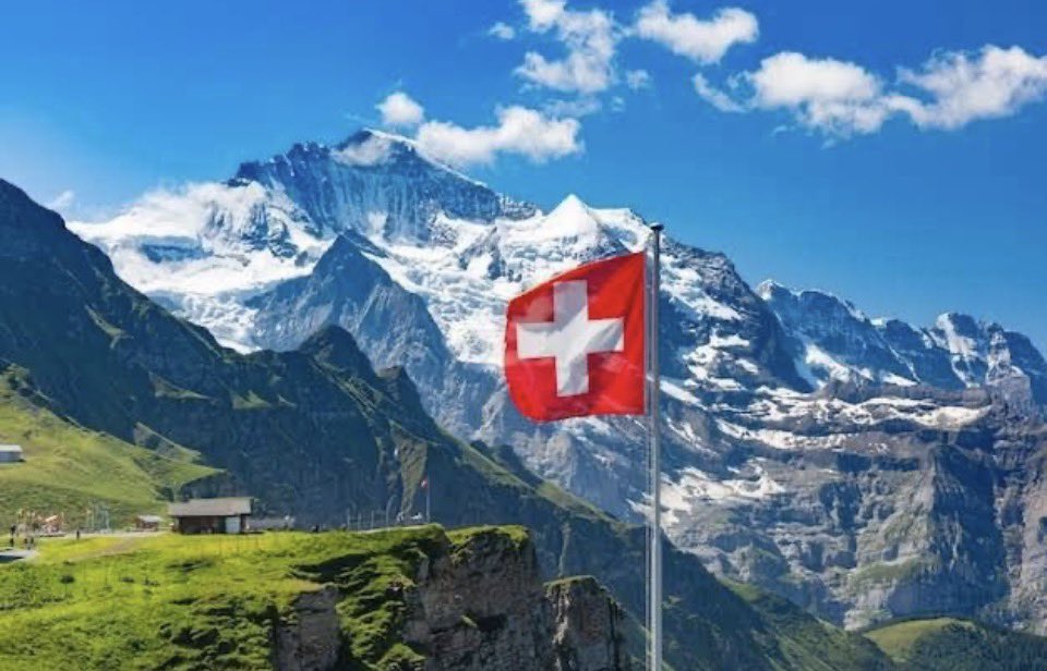 ÚLTIMA HORA:

🇨🇭🇺🇸🇮🇷 Suiza sigue a España al prohibir a Estados Unidos usar sus aeropuertos.

Suiza cerró su espacio aéreo para vuelos militares estadounidenses vinculados a la guerra de Irán, citando la tradición de neutralidad del país en los conflictos armados.