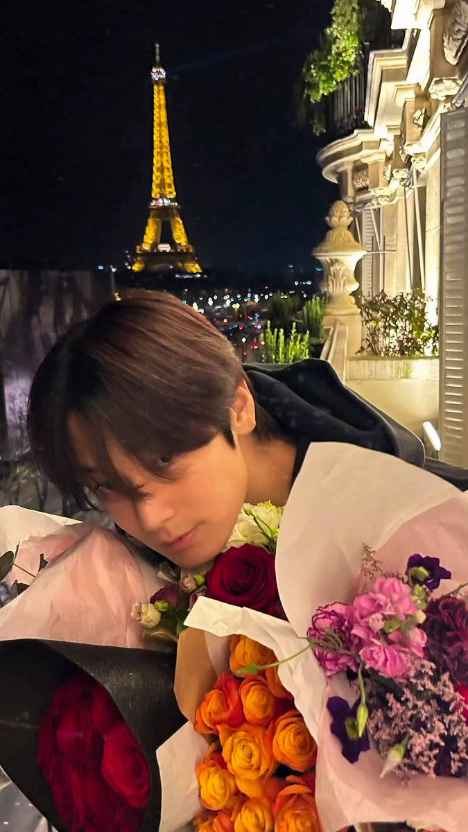 jyuchive's tweet photo. lover boy ♡ https://t.co/sd8cyFXs0f