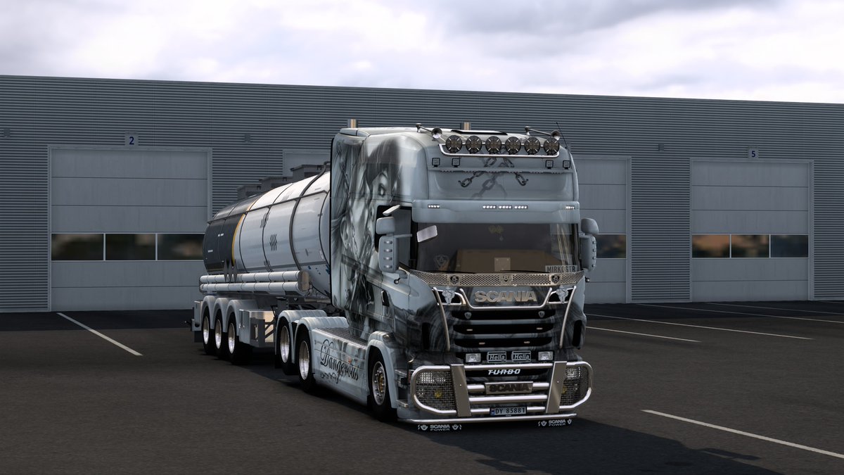 MirkoGTR's tweet photo. My custom build Scania R580 RJL, made for a special transport 📸#EuroTruckSimulator2 #ETS2 #worldoftrucks #ScaniaR580 #V8 #RJLScania #KingOfTheRoad #ScaniaV8 #Scanialover #GunsNRoses #BestCommunityEver @SCSsoftware https://t.co/H7hvO8pE2L