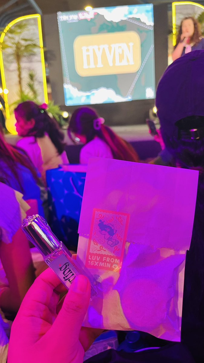 meijoiiee's tweet photo. 2 Raffles for these eveenntt????? how comeee!!! AAACKKKKK
Thank you @WoobakePH @svt_scents and 16XMIN!!
Brought to you by @CaratLandPH and Trinoma Ayala mall
#CARATsNew_Quest
#CARATsPathLeadsToSVT
#ILoveTrinoma https://t.co/DUKCYijTzy