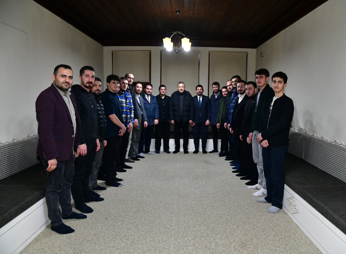 mttbtrabzon's tweet photo. Trabzon Valimiz Sayın Tahir Şahin ile il binamızda sahur programında bir araya geldik.

Sayın Valimize sahur programımıza teşriflerinden dolayı teşekkürlerimizi arz ediyoruz. https://t.co/Iiv2Z4zojZ