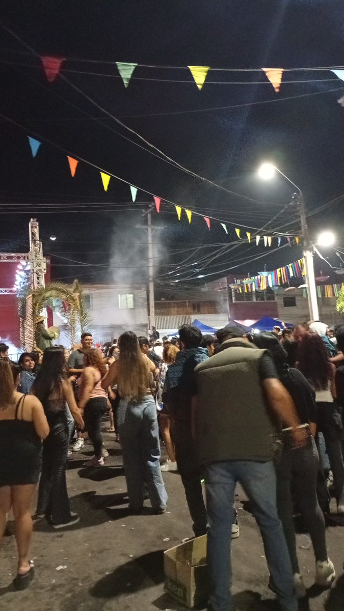 Pareja Sw Iquique tweet media