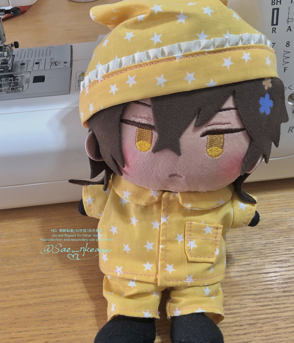 豆皿がたくさん並んでるような布かわい🫶
わんぱくからちゃんに見守られながら作業しますっっっ