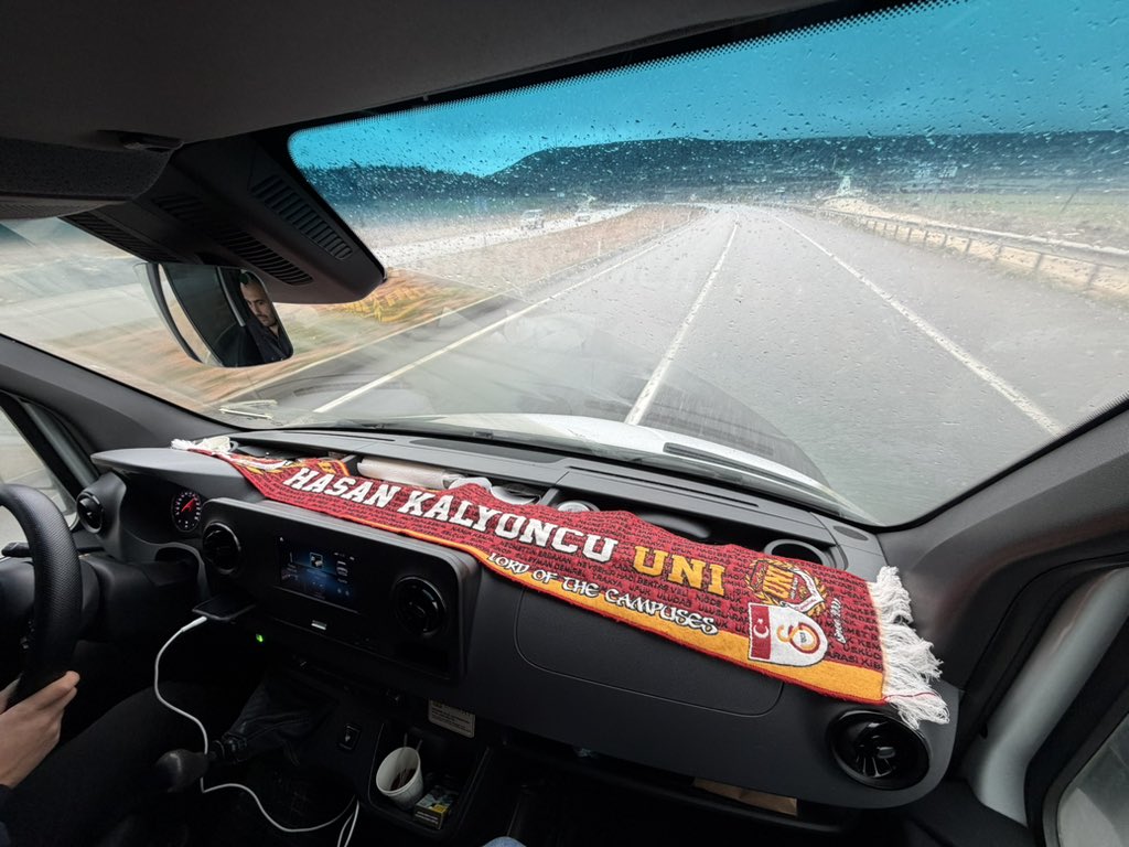 uAUNIHKU's tweet photo. Geleneksek ultrAslanUNI İftar organizasyonu için Kahramanmaraş yolundayız. 
#ultrAslanUNI #uAUNIHKU https://t.co/HizMKeTTTp