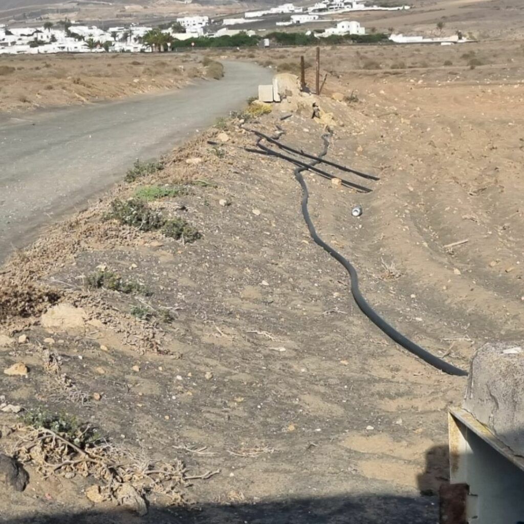 agroislas's tweet photo. New Post: LANZAROTE DESTINA 750.000€ A CAMINOS AGRÍCOLAS https://t.co/t3jOVyTAjG https://t.co/dQh80ClIXt