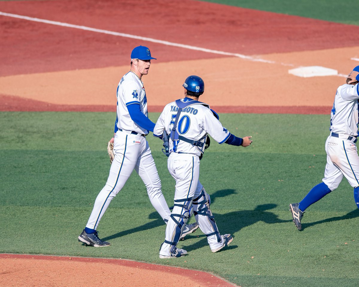 a_moon_o's tweet photo. レイノルズさん大きい〜
ナイスピッチングでした👏🏻

#baystars
#山本祐大
#レイノルズ https://t.co/3jOg5svMWw