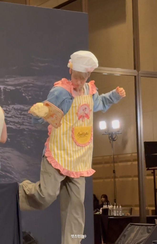 เดินระวังด้วยสิยัยบ๊อง ≽^𓏽•༚• ྀི𓏽 ≼ 𐒡 ྀི