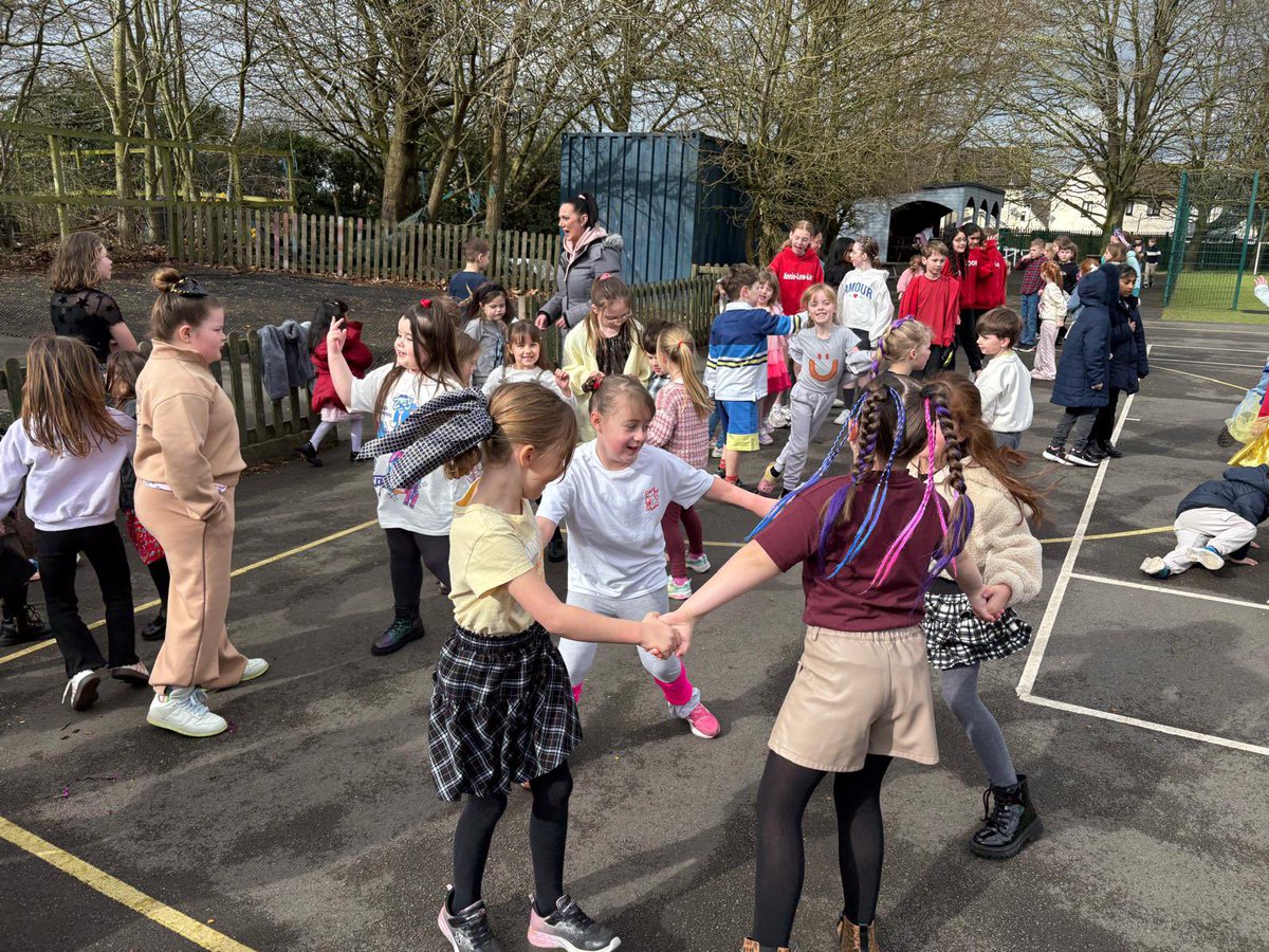 MoorfieldPrim tweet media