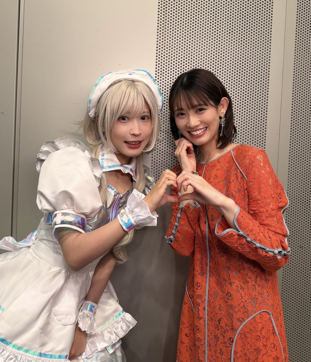 秋本帆華