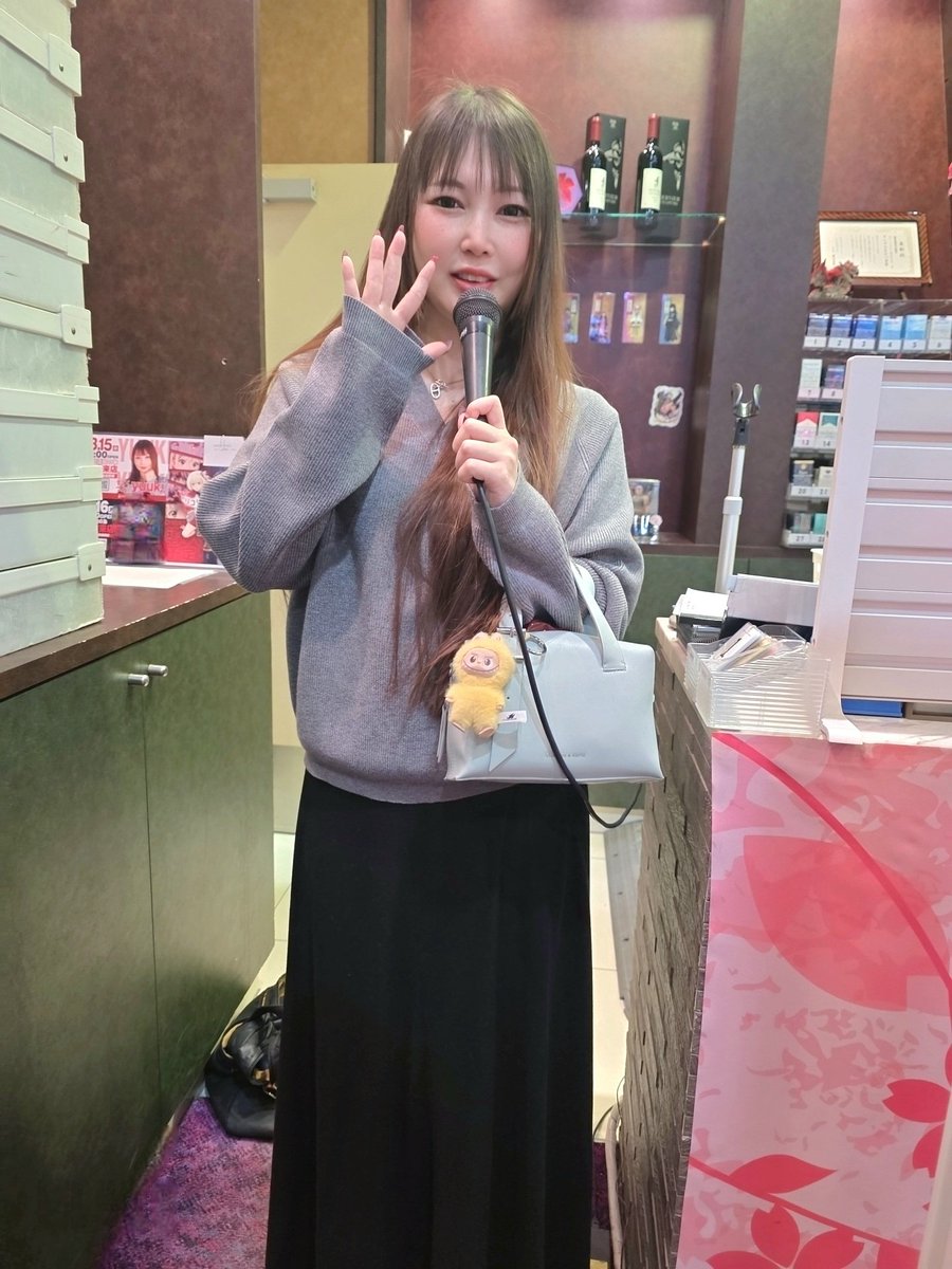 kinoppi0304's tweet image. 2連戦2日目🔥🔥
今日も #yuuki✨ちゃんに会いに  #キング666一宮店 さんへ🚃𓈒𓂂𓏸♡

今日は抽選4番でカバネリ2取れてやっとこさ初打ち(&amp;gt;ヮ&amp;lt;*)
結果いいとこも悪いとこも味わって軽症で終了😇

ゆーちゃんは昨日に続いて転生2でかなり粘ってたけど捲りきれず残念🥹