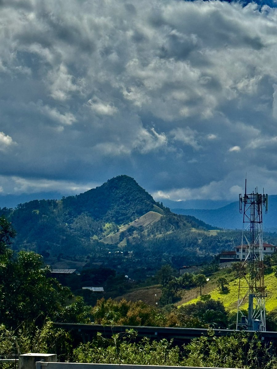 "No es suficiente con hacer sacrificios superficiales si el interior sigue lleno de orgullo, egoísmo o indiferencia".

"La Cuaresma es el tiempo en el que la Iglesia nos invita a poner de nuevo el misterio de Dios en el centro de nuestra vida" (Papa León XIV).