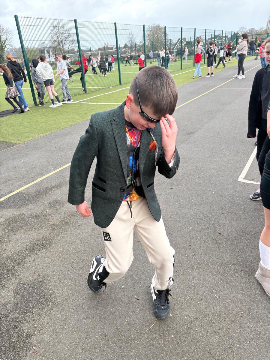 MoorfieldPrim tweet media