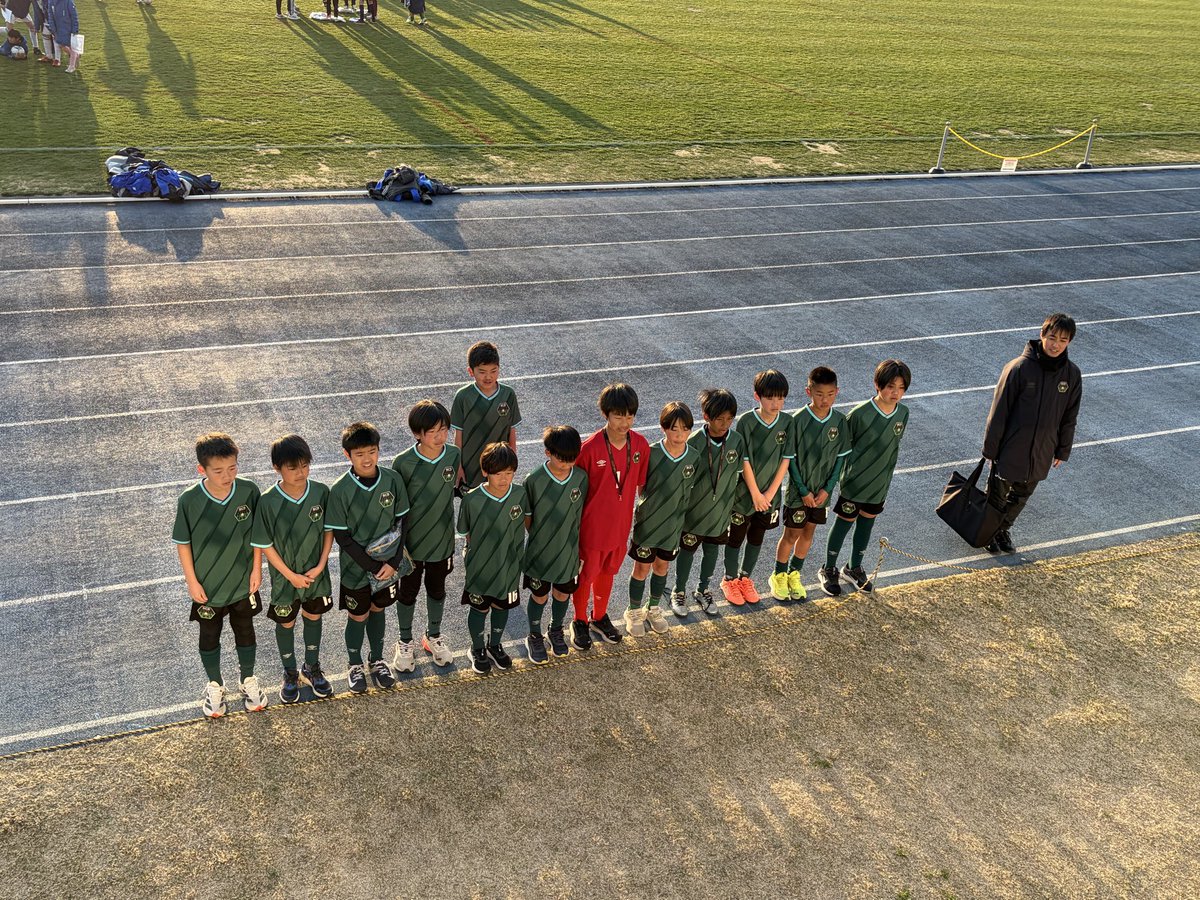 SCS_academy's tweet photo. 🟩⬛️選抜クラス_卒業大会㊗️
選抜クラスに所属する6年生を中心に、#IIMUROGLASS綾瀬市民スポーツセンター で開催された #MIZUNOCUP_U12大会　に参加しました⚽️
最高の環境と県内の強豪チームとの試合は好ゲームばかりで非常に楽しかったです👍
貴重な機会をありがとうございました✨

#SCS
#卒業記念 https://t.co/4xTs3C4sA3