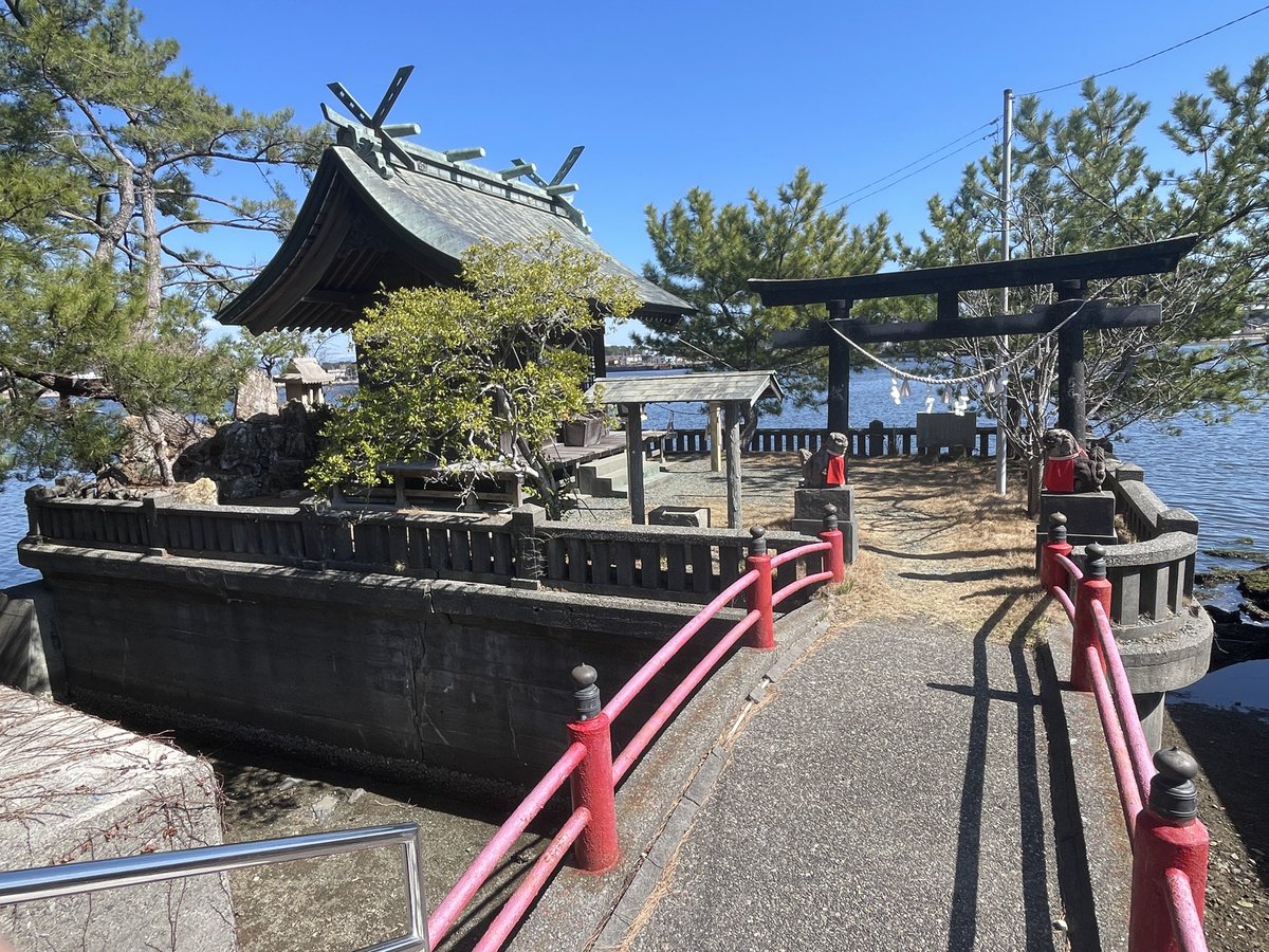 kavakava48's tweet photo. 運命を変えたければ
目に映る景色を変える

九星気学の日盤を頼りに自宅
から750m以上離れた場所を訪れる小さな旅

3/7土　西
いの町波川　県立農業大学校🏫

3/10火　北西
大善町　高知リトルプレイヤーズシアター🪭

3/11水　南東
御畳瀬　厳島神社⛩️

3/12木　南西
神田　石鎚神社 稲毛神社⛩️ https://t.co/hkl0BQSICm