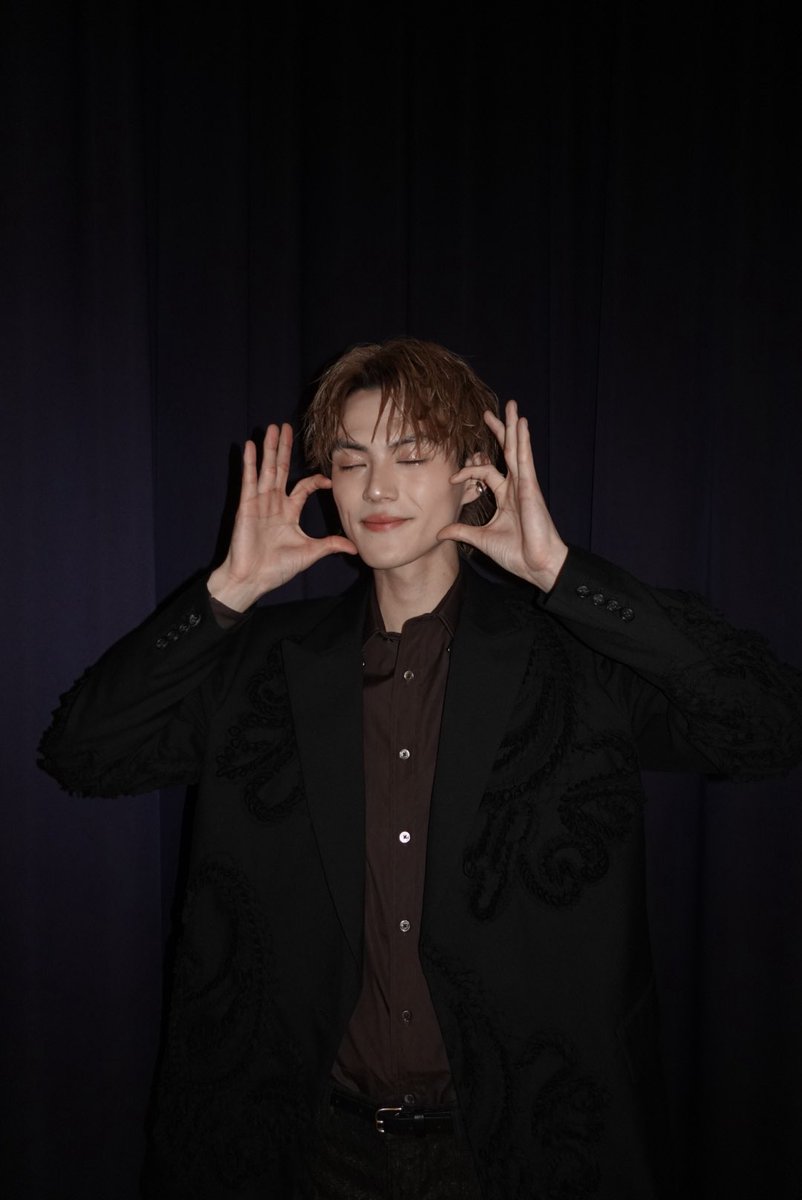 簡秀吉 tweet media