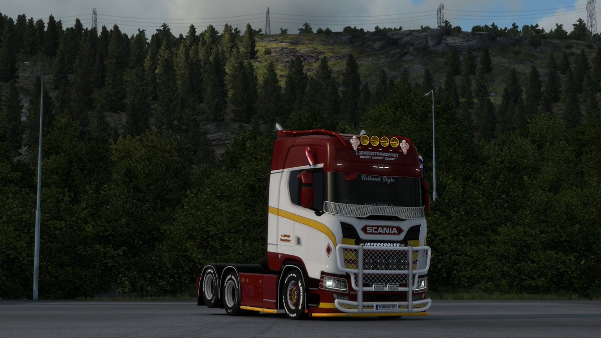 MirkoGTR's tweet photo. My custom build Scania S650, made for a different cargo 📸#EuroTruckSimulator2 #ETS2 #worldoftrucks #ScaniaS650 #V8 #NextGenScania #KingOfTheRoad #ScaniaV8 #HollandStyle #Scanialover #BestCommunityEver @SCSsoftware https://t.co/ZDt8DRV66d