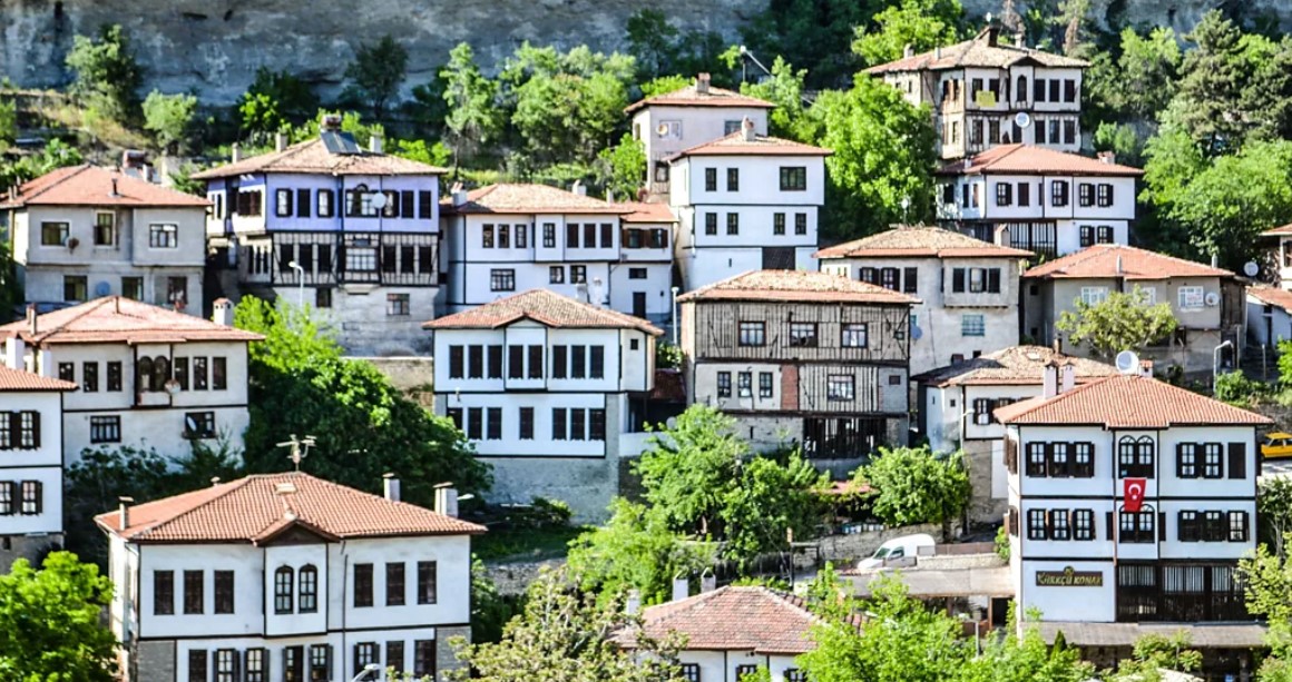 1994’te Safranbolu evleri, Osmanlı sivil mimarisinin en iyi korunmuş örneklerinden biri olarak UNESCO Dünya Mirası Listesi’ne alındı.