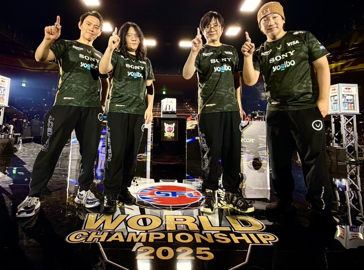 RC_REJECT's tweet photo. 🎊SFL優勝記念🎊

選手達からの感謝の生配信❗
お見逃しなく👀

3/16 Mon. 18:30
🔴https://t.co/ExvCk9a6Be

#RCWIN https://t.co/3SJYNerlue