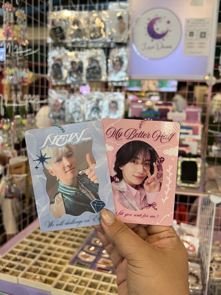 loveserenityph's tweet photo. HELLO GUYSS!! We are still here! WE HAVE MAKE-YOUR-OWN ACCESSORIES AND NEW_ TOPLOADERS, PERFECT SA NEW_ CONCERT!
HABOL NA KAYO!
#CARATsNew_Quest
#CARATsPathLeadsToSVT
#ILoveTrinoma https://t.co/ZwFZvzIWtG
