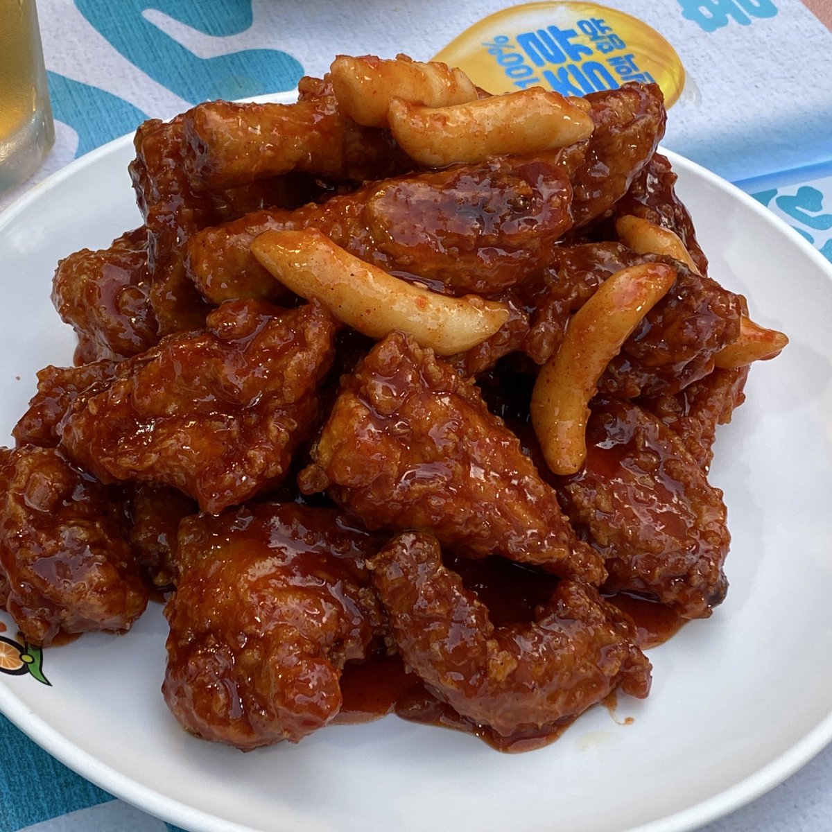 시선。 tweet media