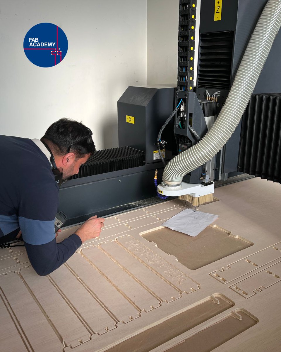 FabLab Leon tweet media