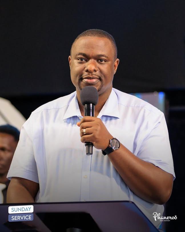 BarasaSamuel001's tweet photo. How to deal with the Challenges of Faith.
1. Don't judge God foolishly (Job 1:22, Romans 8:31-39)
2. Spend time in prayer (Luke 22:40-42)
3. Let patience have it's full work (James 1:1-4)
4. See the end which is of the Lord (James 5:11)

~ Pastor Brian Mwesige 
#DiscipleshipClass https://t.co/LtwIgzkccM