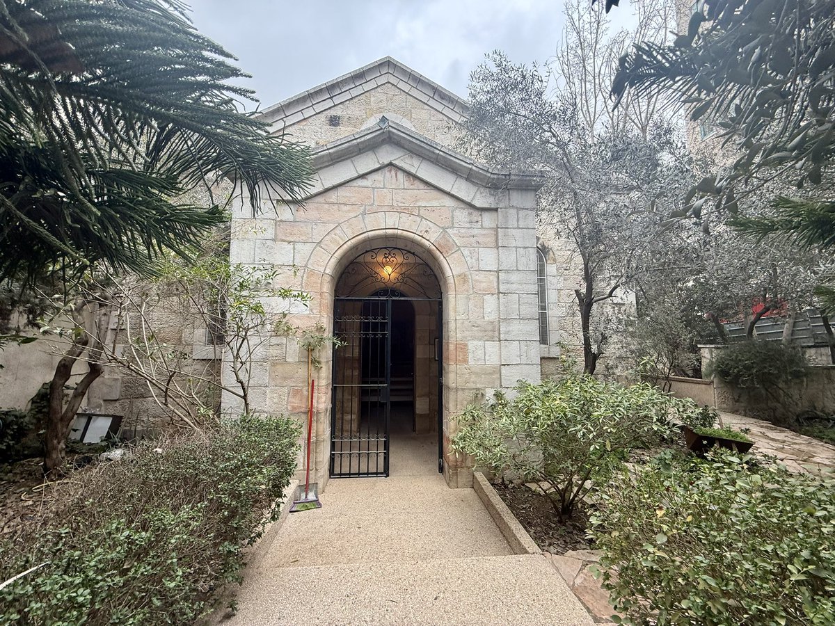 jacknassar33's tweet image. كنيسة الفرندز (الكويكرز) العربية، رام الله، فلسطين
Friends MeetingHouse (Arab Quaker Church), Ramallah, Palestine
#quakers #friends #ramallah #palestine #palestinianchristian #christian #holyland