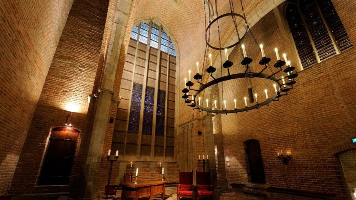 Marko_met_een_K's tweet photo. Woensdag #gemeenteraadsverkiezingen! Met dit jaar voor het eerst ook een stembureau ín de Utrechtse Domtoren. Niet boven in de top, maar in de Michaelskapel, de grote zaal direct boven de doorgang. In de Domkerk is overigens ook een, beter toegankelijk, stembureau. https://t.co/JQooheMDSp