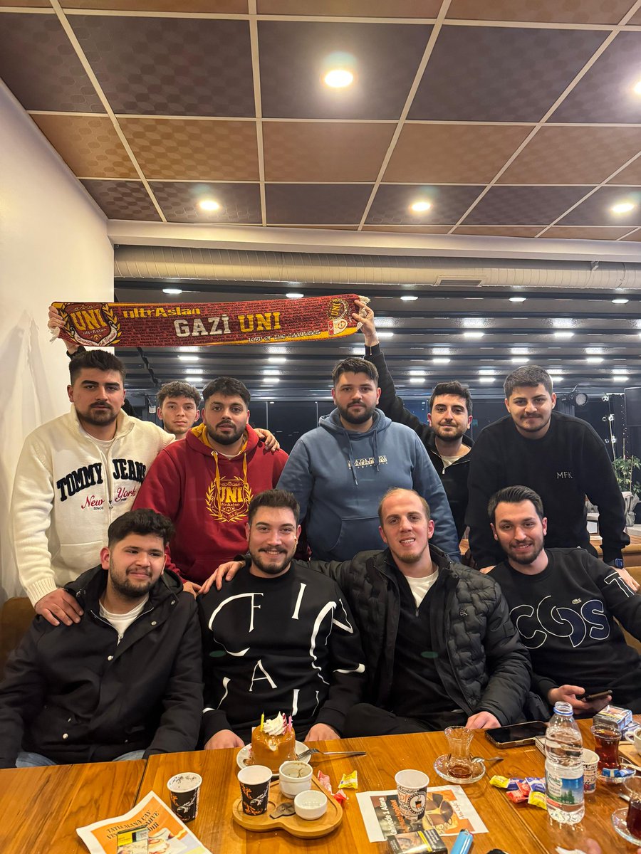 uAGaziUNI's tweet photo. Temsilciliğimizin yönetim ekibinden tribün faaliyet sorumlumuz Emre Kabay'ın doğum gününü kutlar, sevdikleriyle birlikte nice mutlu yıllar dileriz. 

Omuz omuza nice deplasmanlara :)

#ultrAslanUNI #uAUNIGazi https://t.co/sDbZVJMFTx