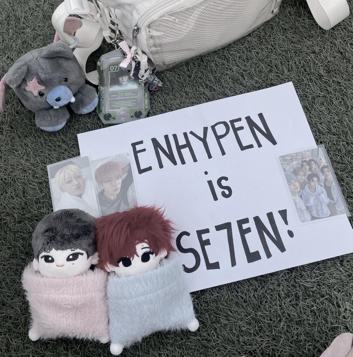 spicyzzz_'s tweet photo. ENHYPEN IS 7!!!

우리는 이희승이 엔하이픈의 멤버로서 완전히 남아 있기를 요구하며, 그룹의 정체성과 존엄성을 위협하는 어떠한 행위에 대해서도 BE:LIFT LAB 계속해서 책임을 묻겠습니다.

엔하이픈의 유산을 악용하지 마십시오.
#BEACCOUNTABLE_BELIFT
#ENHYPEN_IS_SEVEN
#HEESEUNG_STAYS https://t.co/hPVVpWoC8e