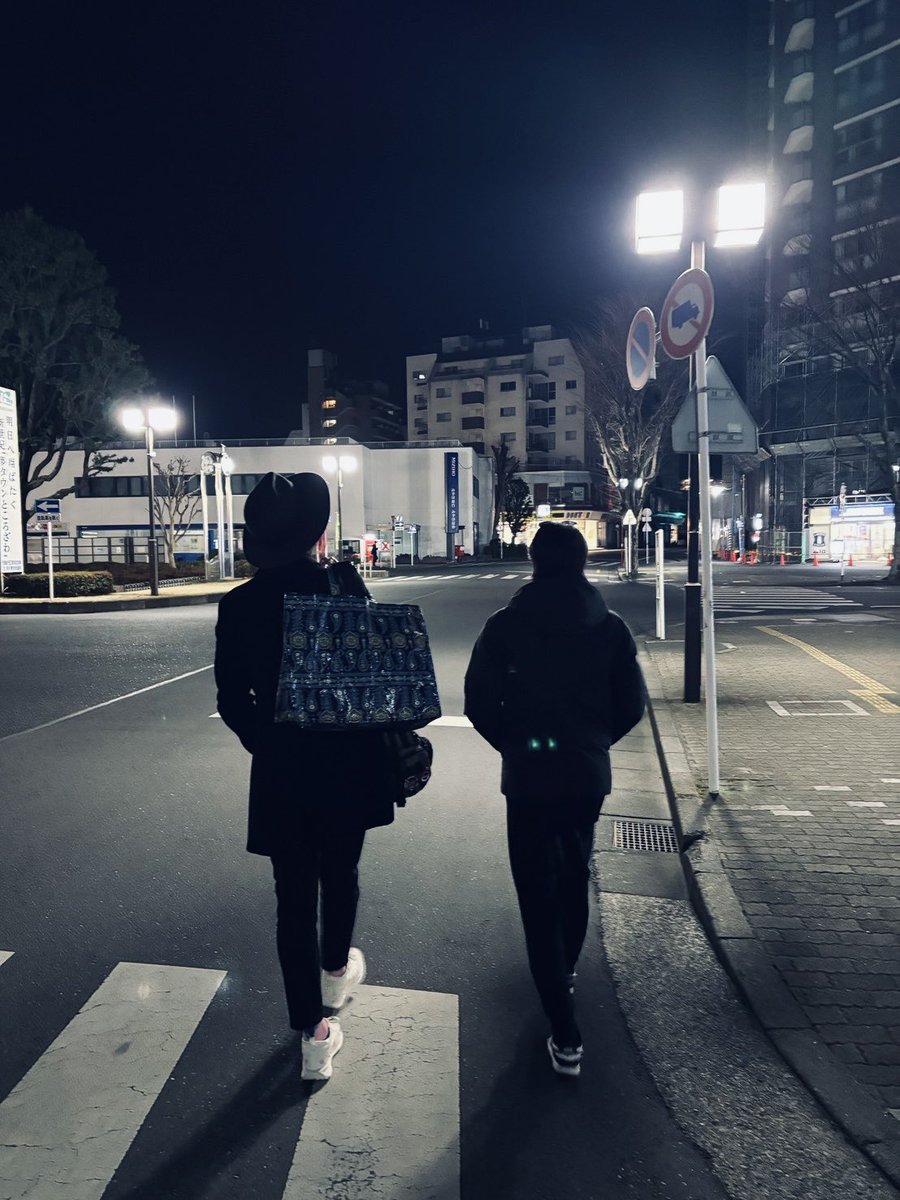 michihirokuroda's tweet photo. 昨日の「ABARA」THE ROCKライブあらためて、ありがとうございました！
楽しかったね😄

そして夜中3時過ぎまで語り合ったCOOLな1日でした❤️ https://t.co/OTEcxBzDif