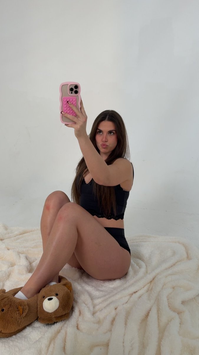 can we be friends pls?? 🥹