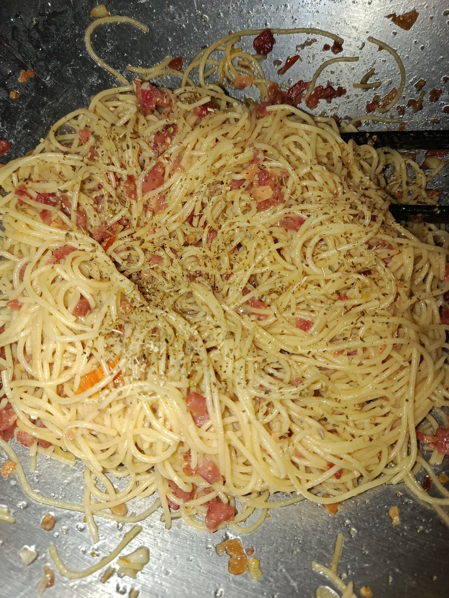 scetrum's tweet photo. udah lama ga masak dan semalem akhirnya mutusin masak pasta, semua suka! https://t.co/AlgVvzG1uX