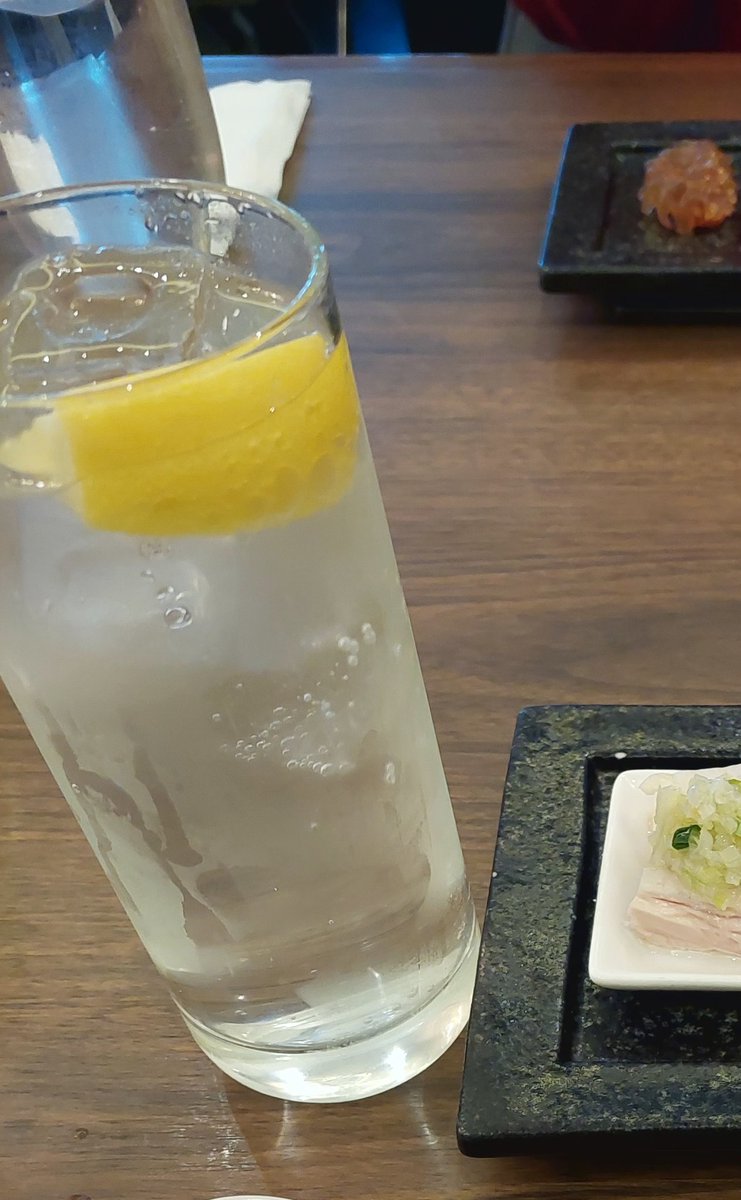 今日は懐かしい高校時代のメンバーでの
ランチ会でした☀🍴☕
飾らない素の自分でいられるので居心地がよく、半日があっという間
ひさしぶりにお腹がよじれるほど笑ったかも😆楽しかったなぁ
またみんなで元気に会えますように🍀