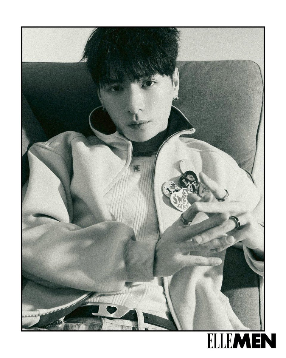 peraya_official's tweet photo. #ELLEMENmusic 

จากหนุ่มโรแมนติกสู่พลังป๊อปร็อกของ คริส พีรวัส แสงโพธิรัตน์ กับซิงเกิล “ความคิดถึงที่ไม่จำเป็น (Friend Zone)”

อ่านบทสัมภาษณ์เต็มได้ที่ ellementhailand https://t.co/9kIiNLy9pQ

#ELLEMENthailand 
#KristPerawat https://t.co/oTmUCy95jG