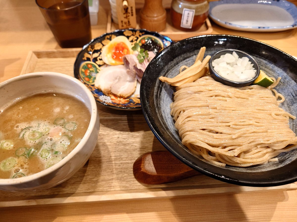 katun0sin_k's tweet photo. 次はいつ来れるか関西 https://t.co/FqjKTJ86Ui